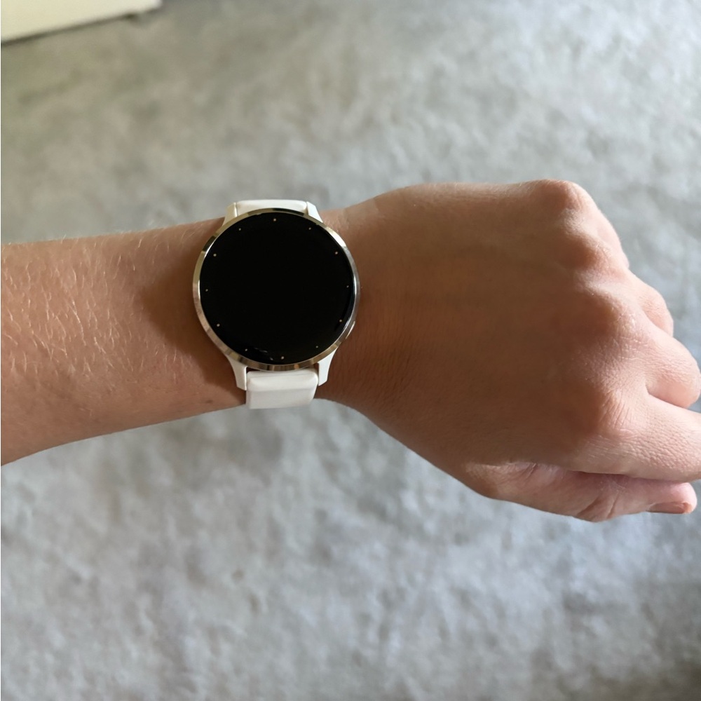 Garmin Venu 3S watch. Excellent condition - comes with charger.